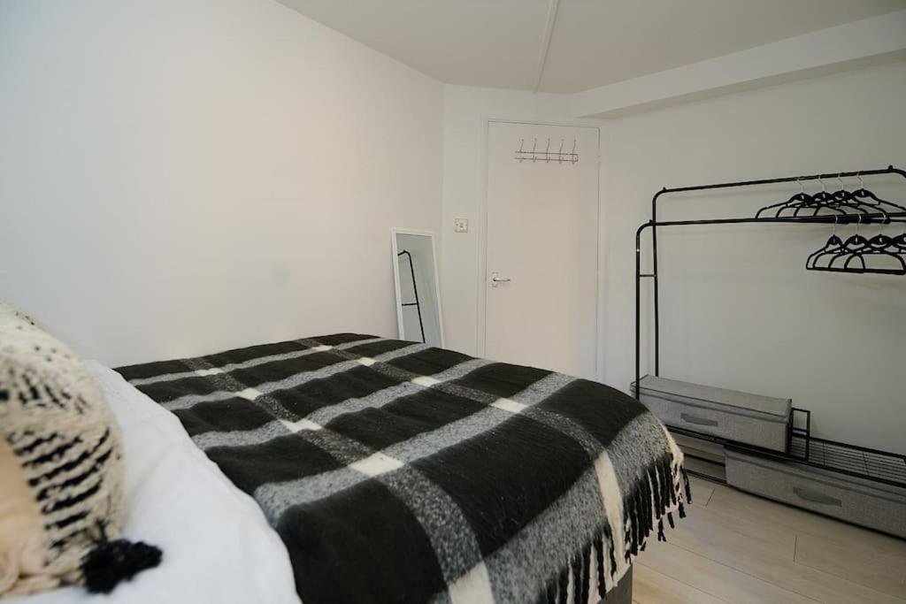 Fabulous 3 Bed Nw London Apartment With Private Garden Экстерьер фото