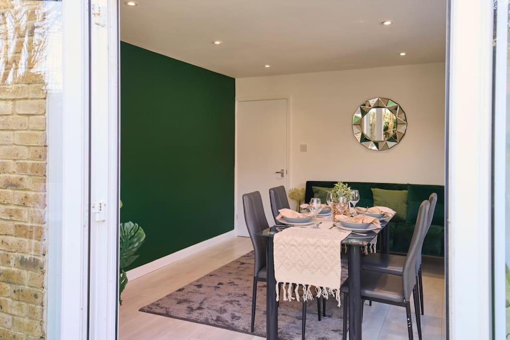 Fabulous 3 Bed Nw London Apartment With Private Garden Экстерьер фото