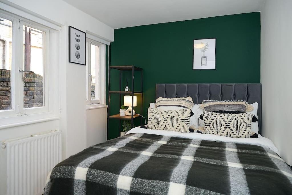 Fabulous 3 Bed Nw London Apartment With Private Garden Экстерьер фото