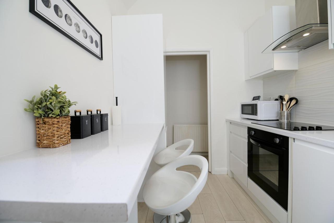 Fabulous 3 Bed Nw London Apartment With Private Garden Экстерьер фото